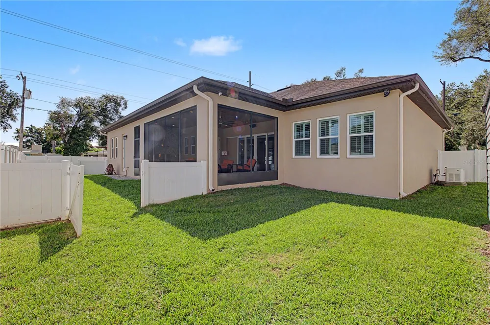 6703 RALSTON BEACH CIRCLE Tampa, FL 33614