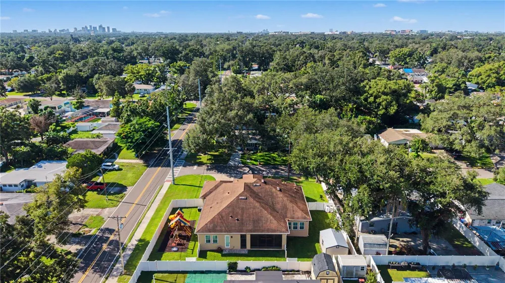 6703 RALSTON BEACH CIRCLE Tampa, FL 33614