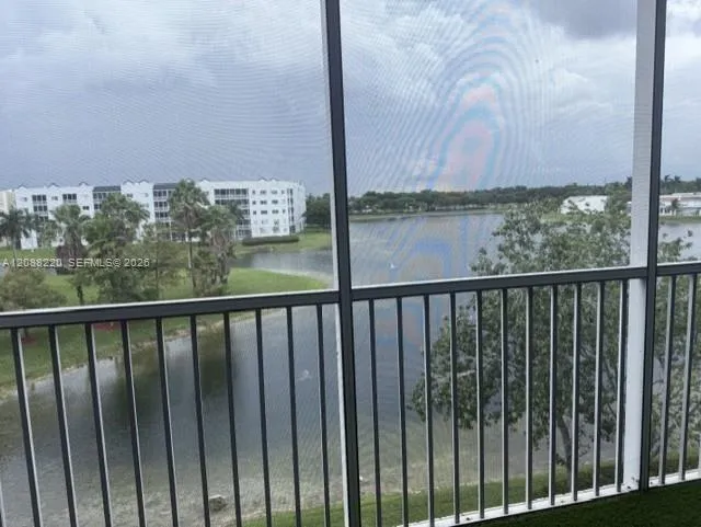 10730 NW 66th St #403 Doral, FL 33178