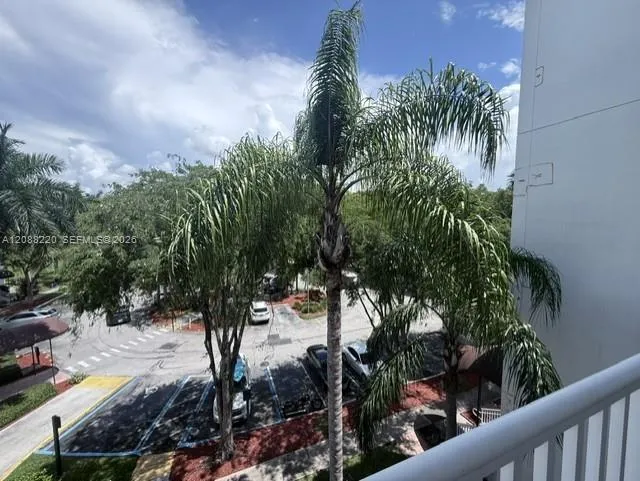 10730 NW 66th St #403 Doral, FL 33178