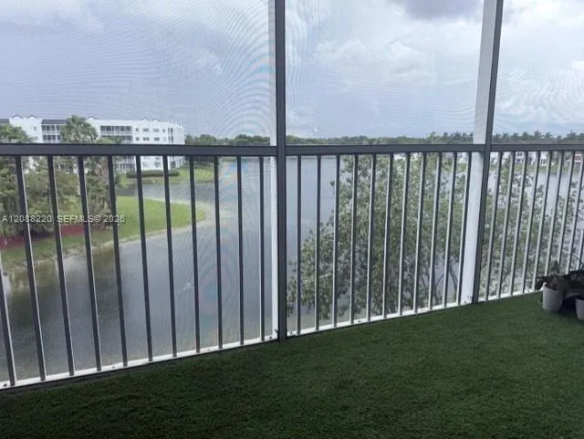 10730 NW 66th St #403 Doral, FL 33178