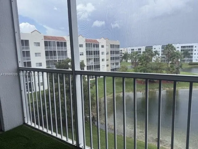 10730 NW 66th St #403 Doral, FL 33178