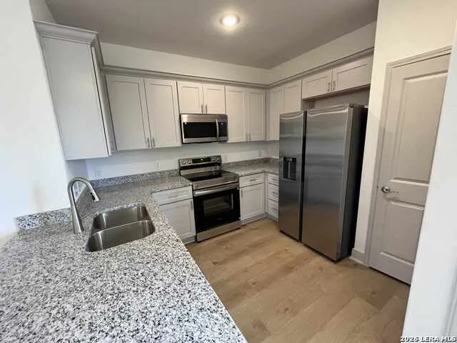 7548 Briarwood Pass Unit 102 San Antonio, TX 78252