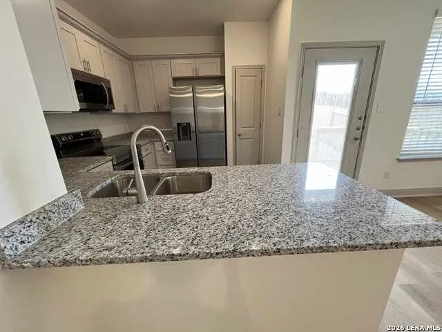 7548 Briarwood Pass Unit 102 San Antonio, TX 78252