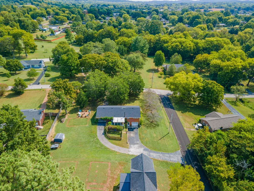 201 N Hardin Dr Columbia, TN 38401
