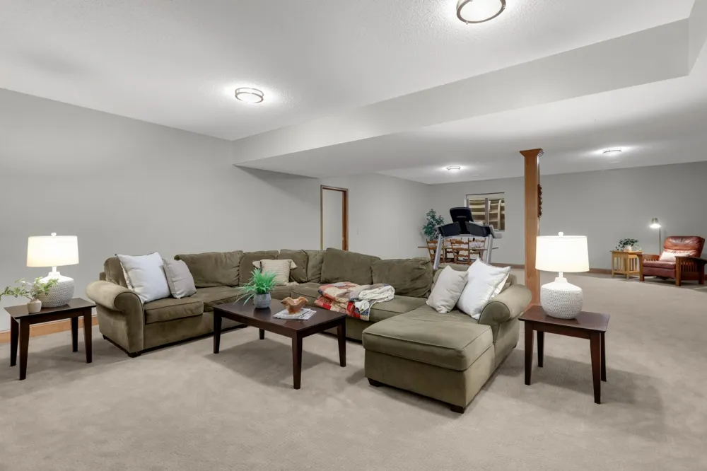 1085 Parkview Lane Victoria, MN 55386