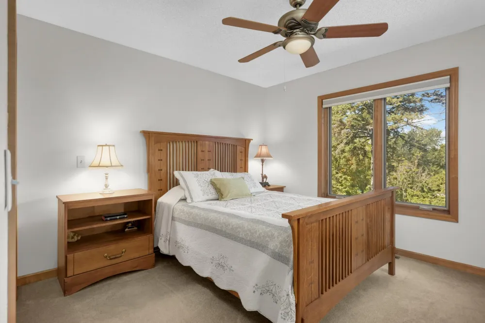1085 Parkview Lane Victoria, MN 55386