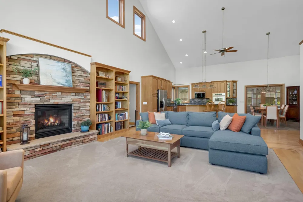 1085 Parkview Lane Victoria, MN 55386