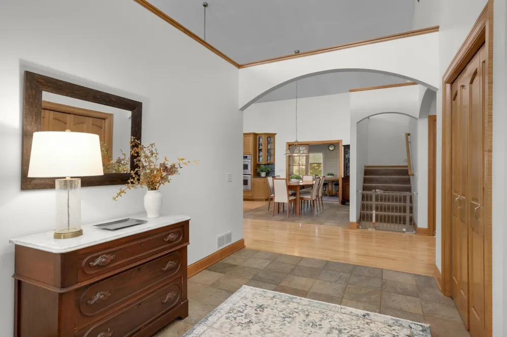 1085 Parkview Lane Victoria, MN 55386