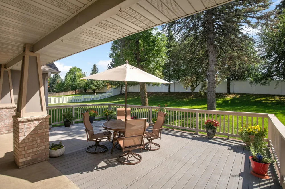 1085 Parkview Lane Victoria, MN 55386