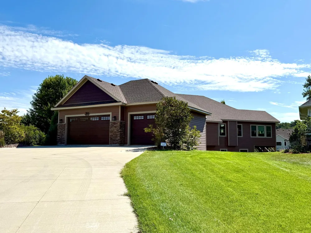1614 Quie Lane Northfield, MN 55057