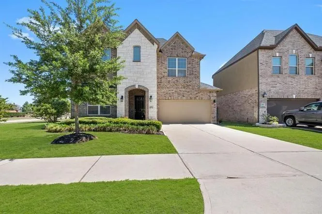 4911 Thunder Creek Lane Sugar Land, TX 77479