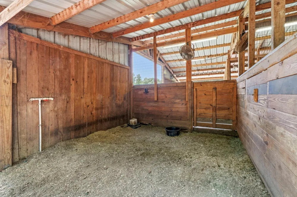 1239 Tony Peebles Road Livingston, TX 77351