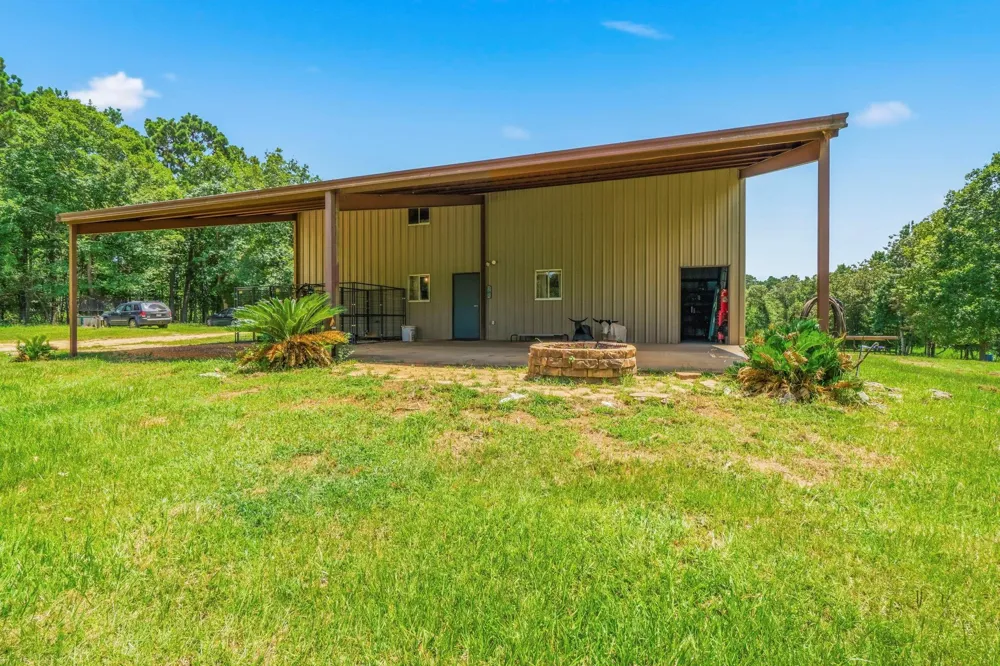 1239 Tony Peebles Road Livingston, TX 77351
