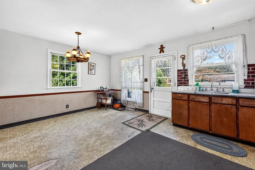 308 2ND STREET Bordentown, NJ 08505