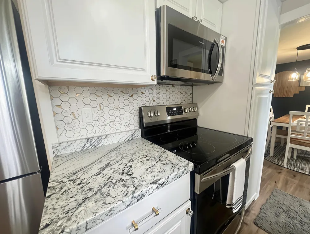 19 Frisbie Street Hillsdale City, MI 49242
