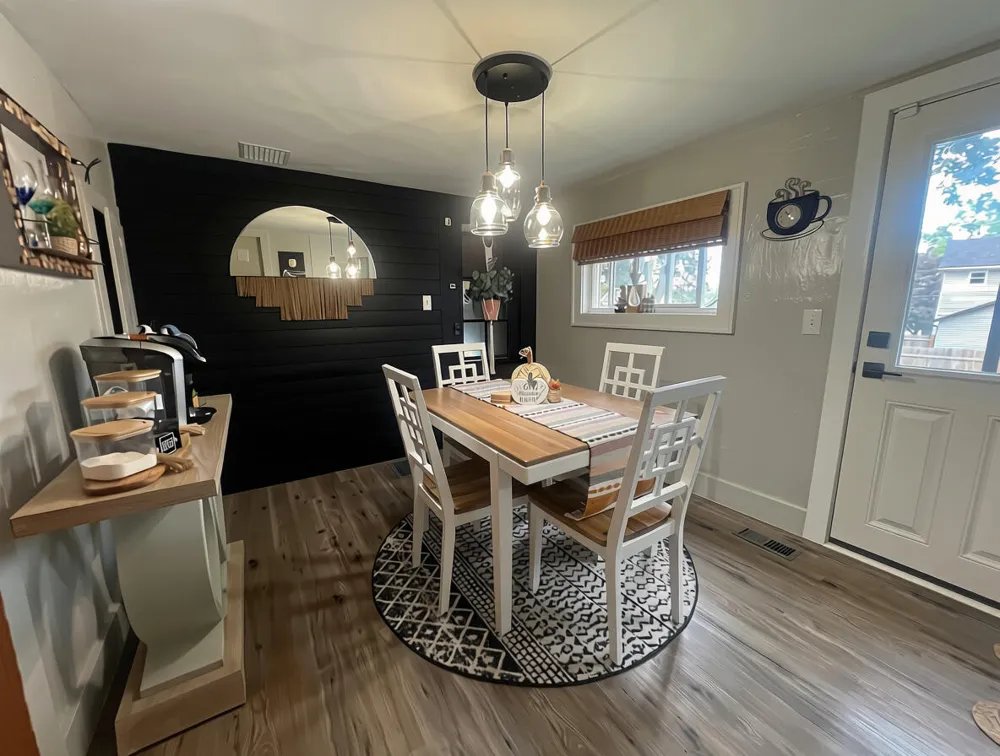 19 Frisbie Street Hillsdale City, MI 49242