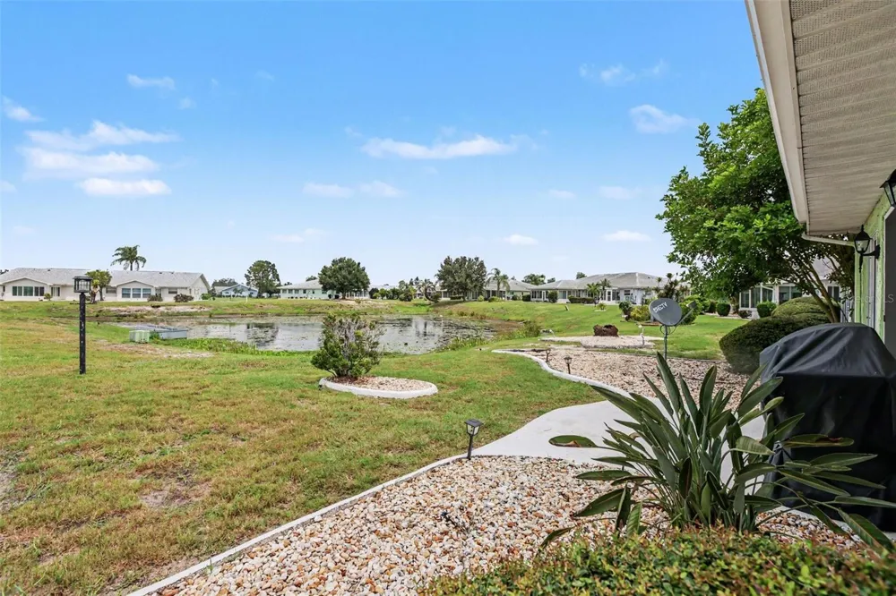 385 CLUB MANOR DRIVE Sun City Center, FL 33573