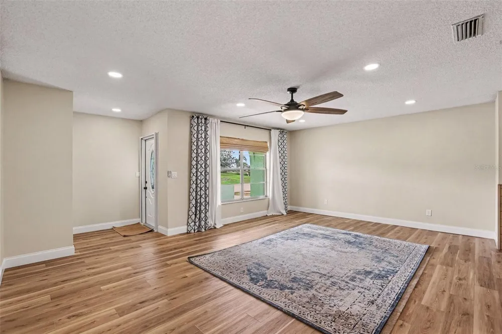 385 CLUB MANOR DRIVE Sun City Center, FL 33573