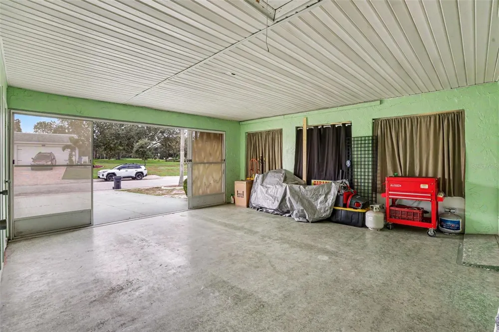 385 CLUB MANOR DRIVE Sun City Center, FL 33573