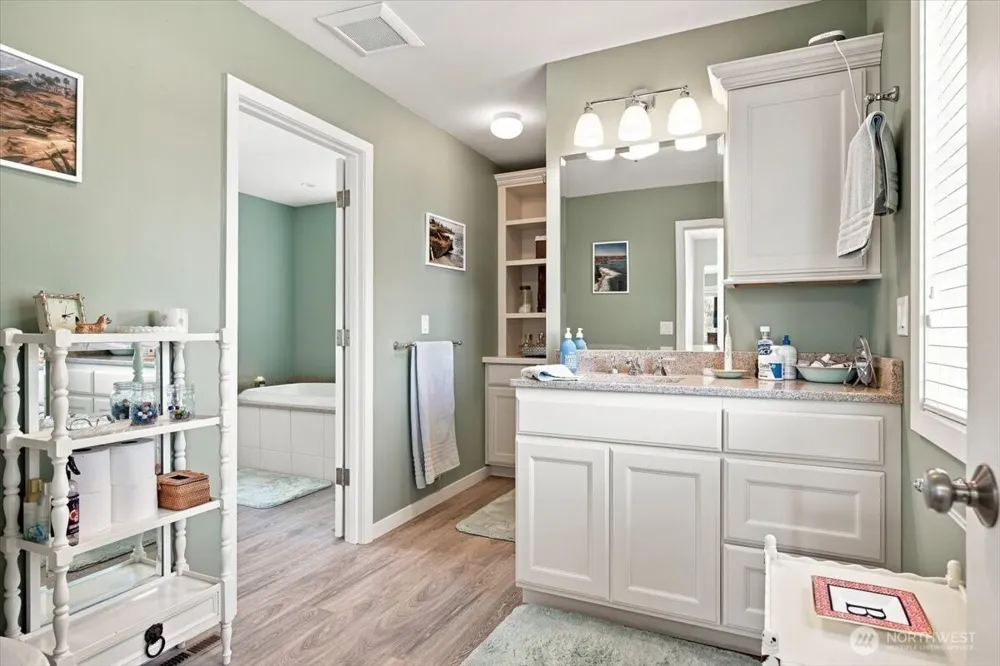 2217 Harris Avenue Richland, WA 99354