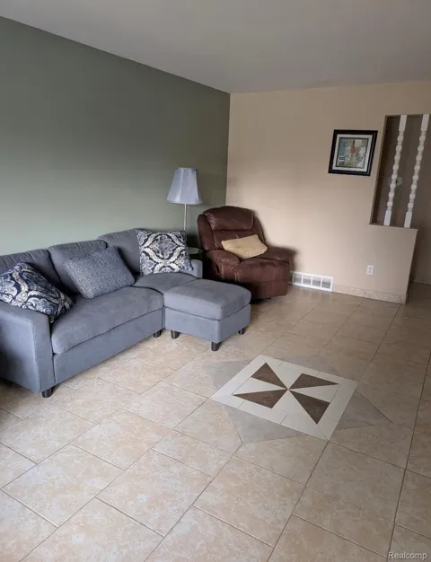 12423 Deming Drive