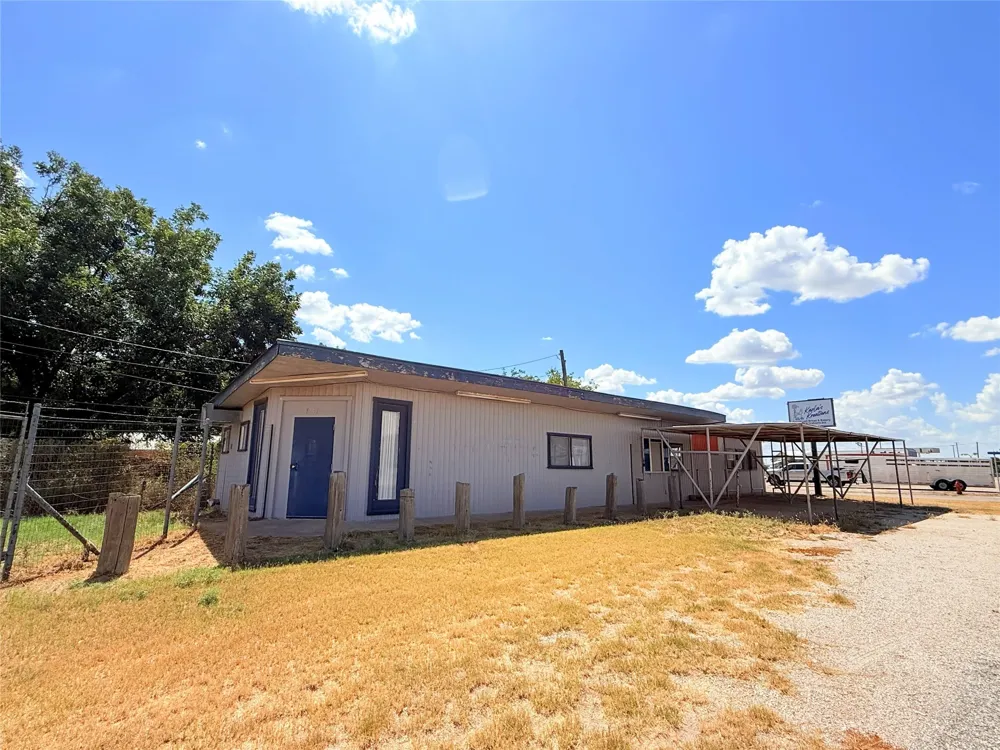 7741 E Hwy 153 Winters, TX 79567