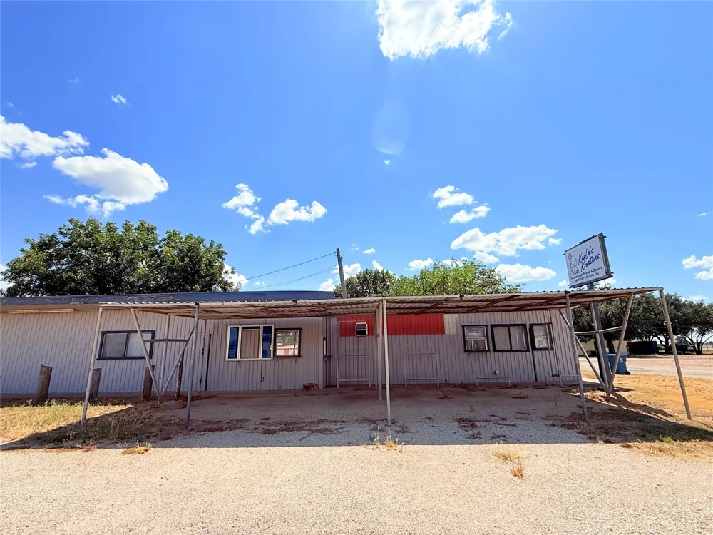 7741 E Hwy 153 Winters, TX 79567
