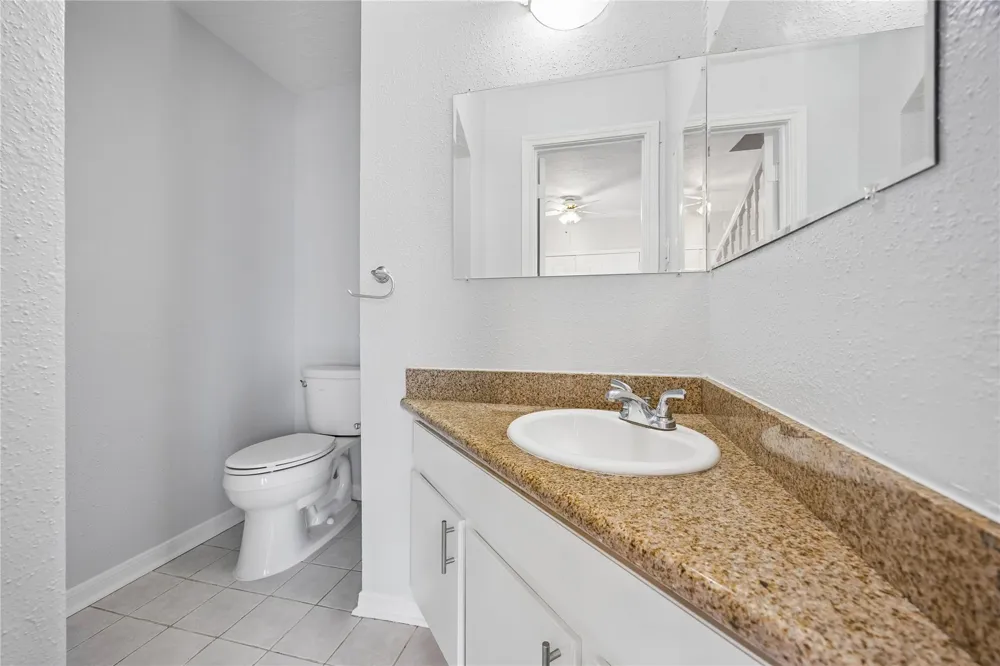 1911 Bering #8 Houston, TX 77057