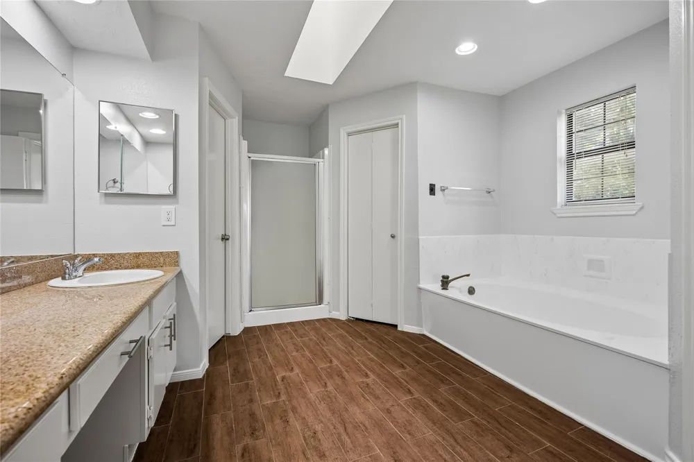 1911 Bering #8 Houston, TX 77057