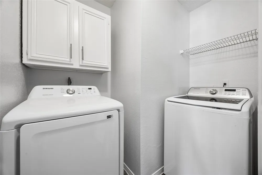 1911 Bering #8 Houston, TX 77057
