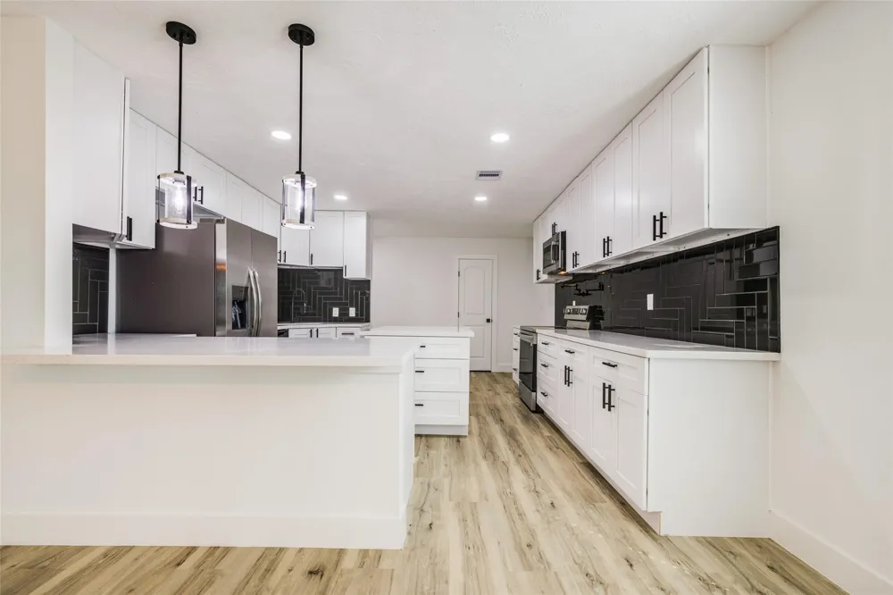 7067 Road 5913 #10 Cleveland, TX 77327