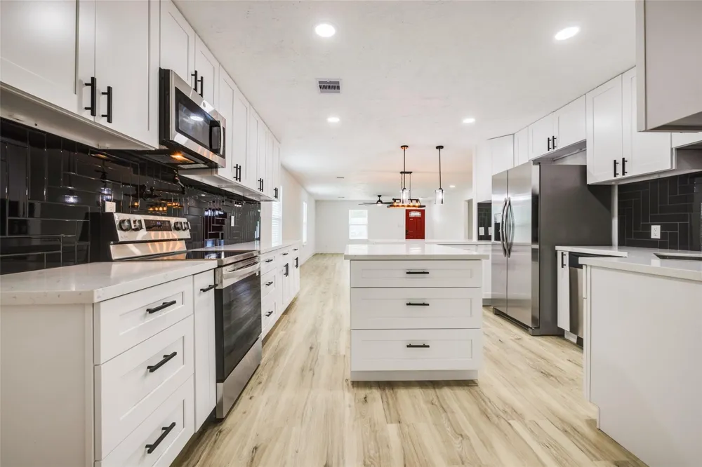 7067 Road 5913 #10 Cleveland, TX 77327