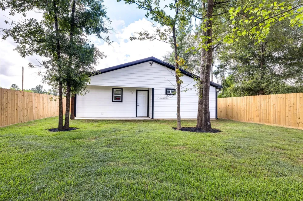7067 Road 5913 #10 Cleveland, TX 77327