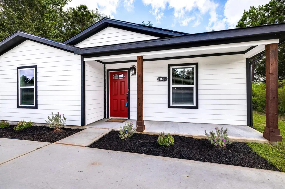 7067 Road 5913 #10 Cleveland, TX 77327
