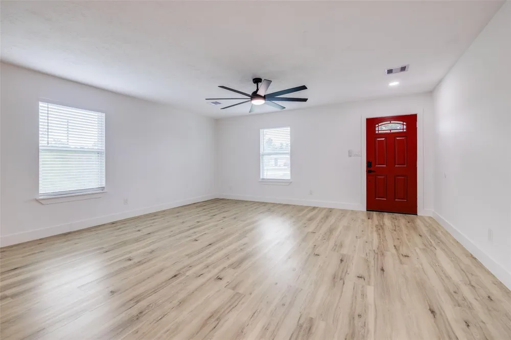 7067 Road 5913 #10 Cleveland, TX 77327