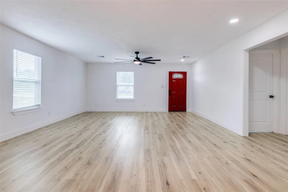 7067 Road 5913 #10 Cleveland, TX 77327