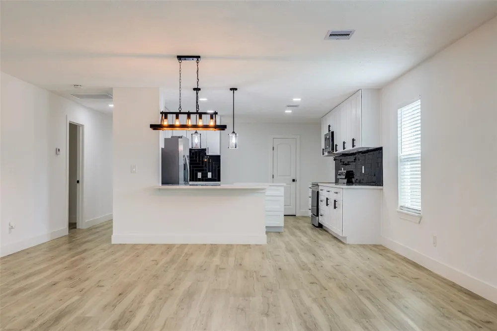 7067 Road 5913 #10 Cleveland, TX 77327
