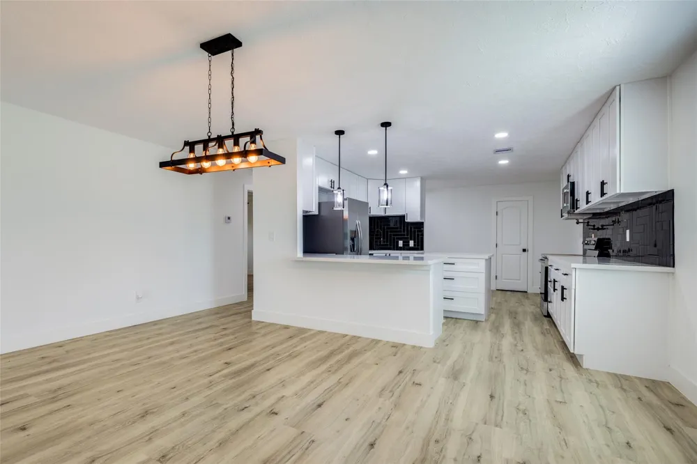 7067 Road 5913 #10 Cleveland, TX 77327