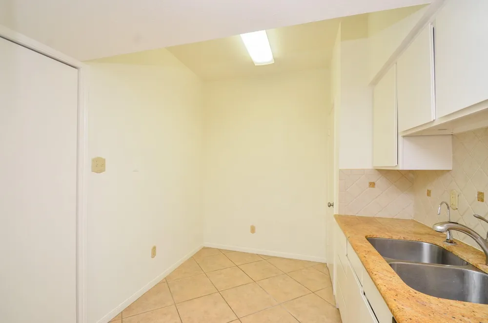2100 Tanglewilde Street #169 Houston, TX 77063