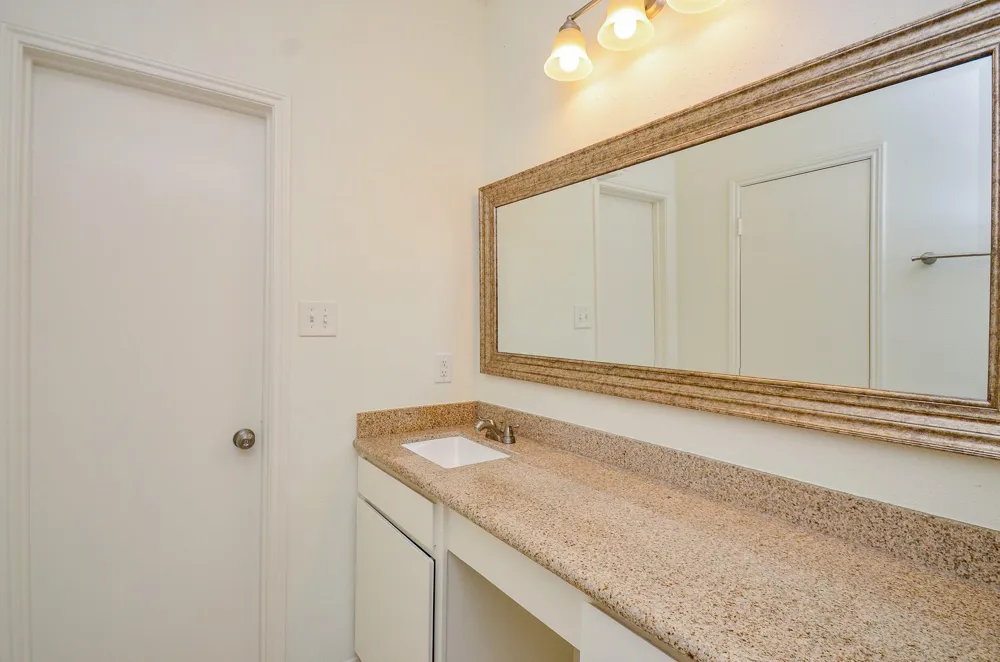 2100 Tanglewilde Street #169 Houston, TX 77063