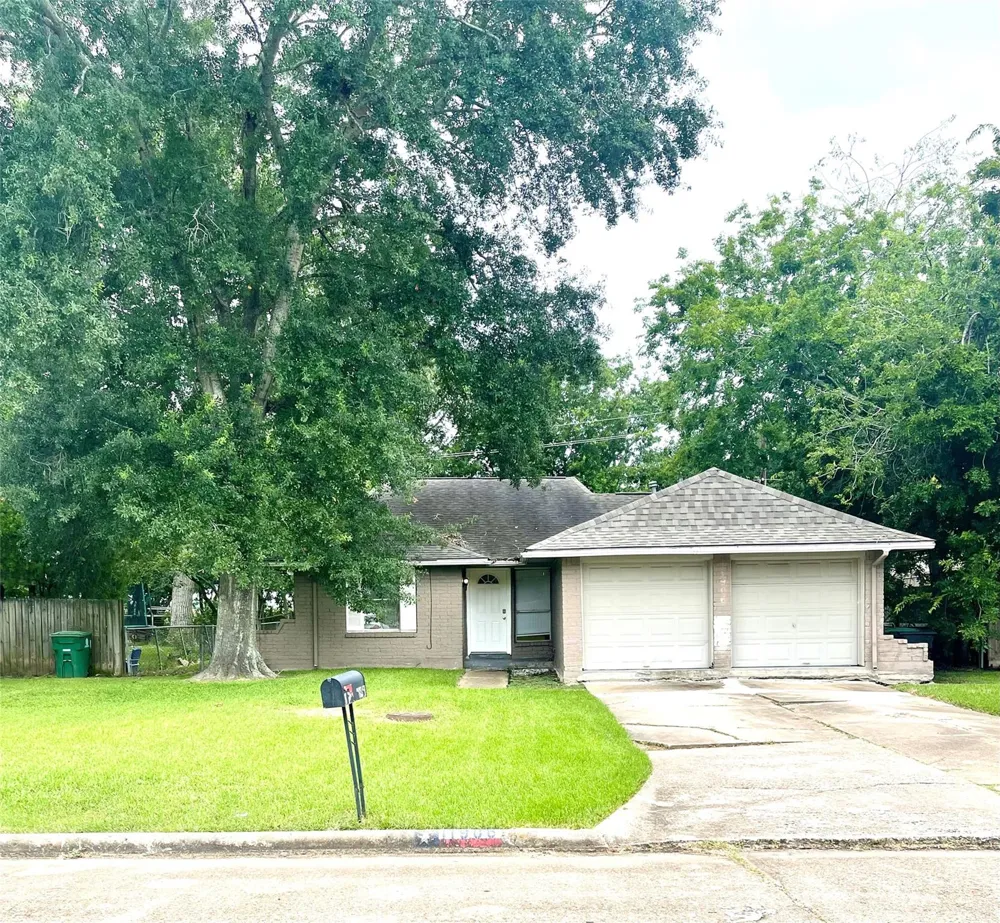 11906 Binghampton Drive Houston, TX 77089