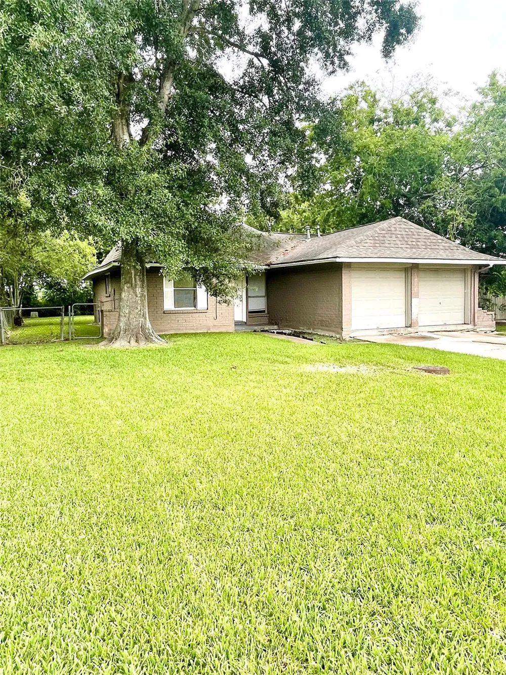 11906 Binghampton Drive Houston, TX 77089