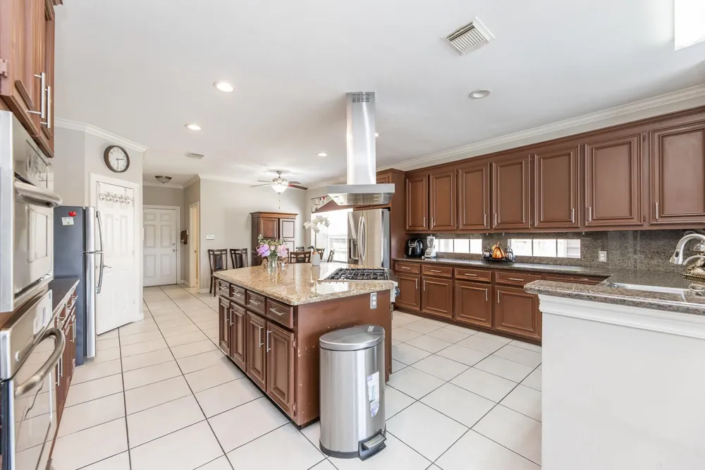 1907 Waterside Drive Missouri City, TX 77459