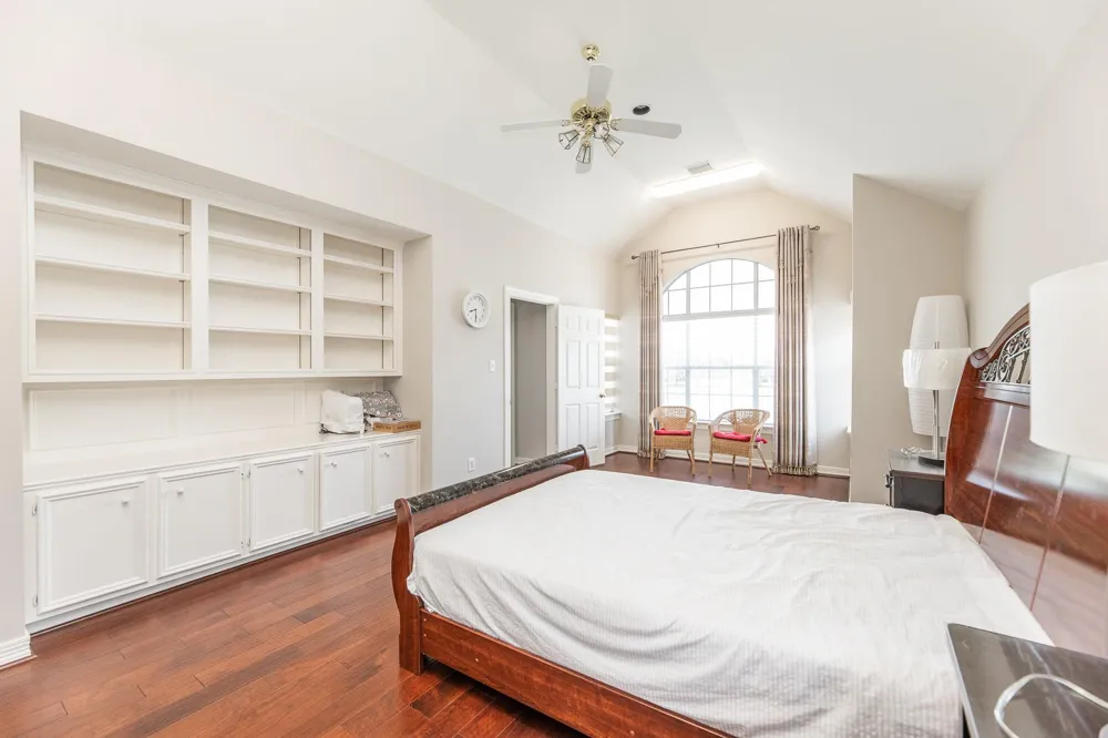 1907 Waterside Drive Missouri City, TX 77459