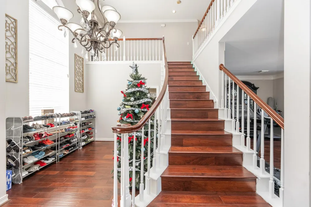 1907 Waterside Drive Missouri City, TX 77459