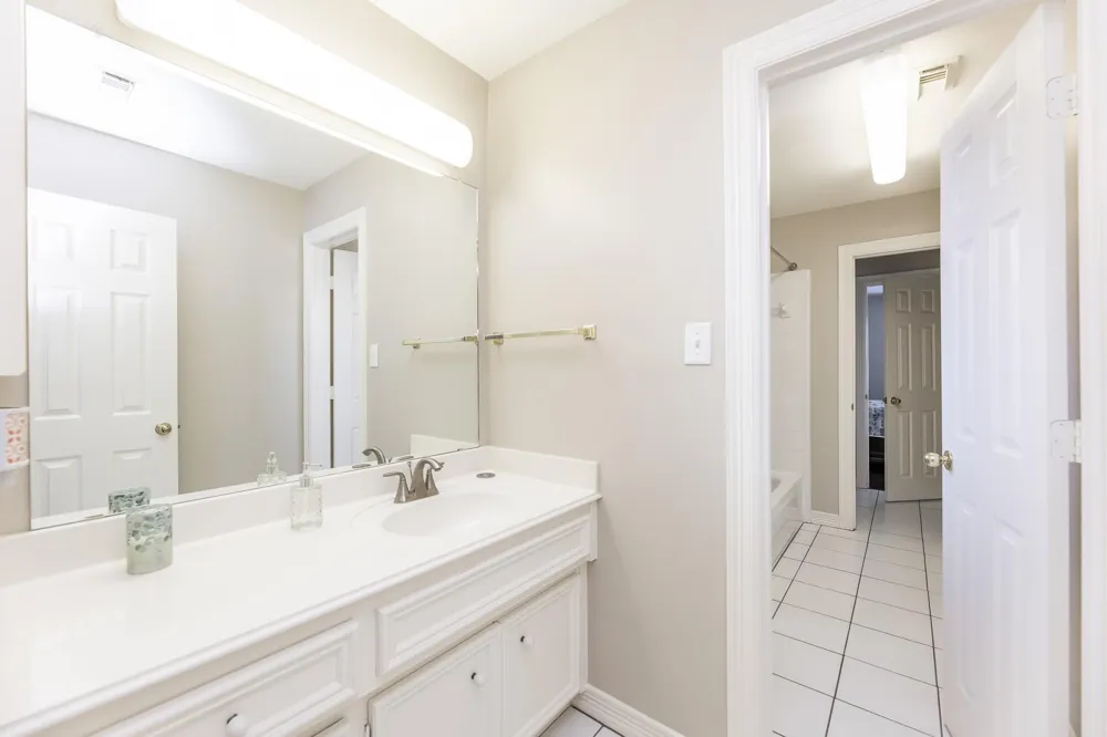 1907 Waterside Drive Missouri City, TX 77459