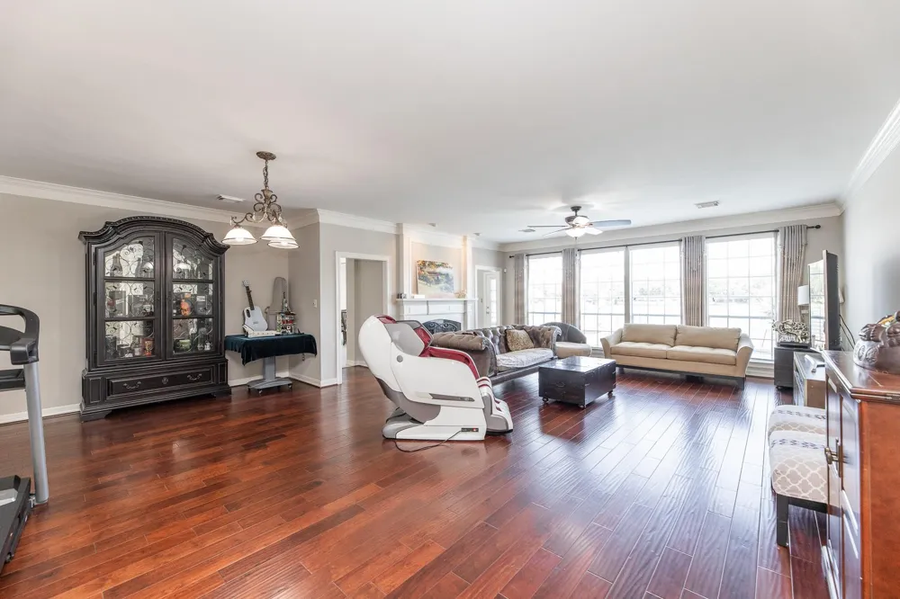 1907 Waterside Drive Missouri City, TX 77459