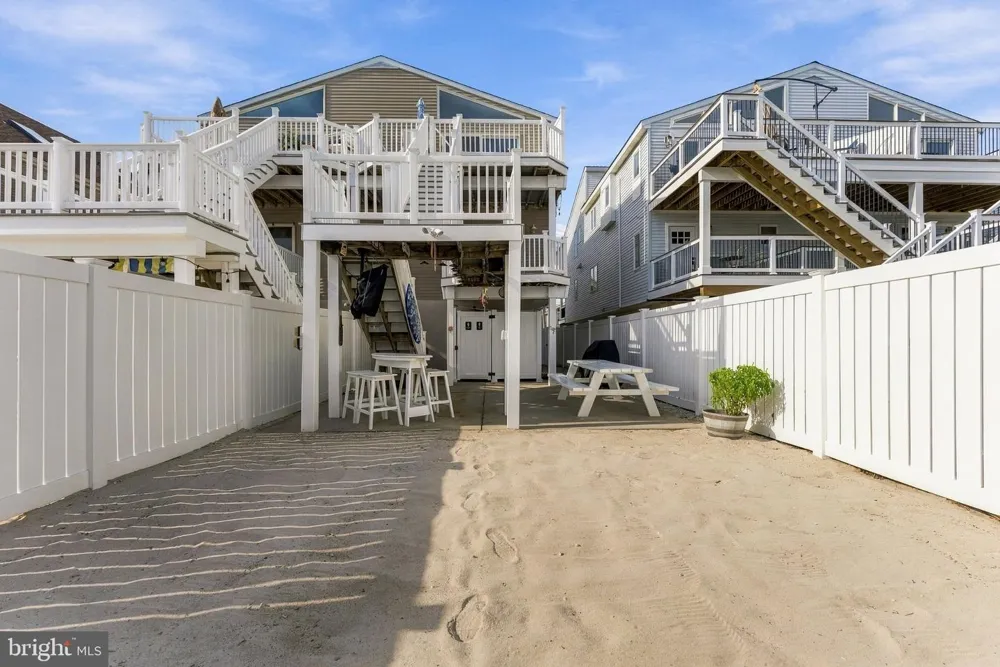 325 56TH STREET Sea Isle City, NJ 08243