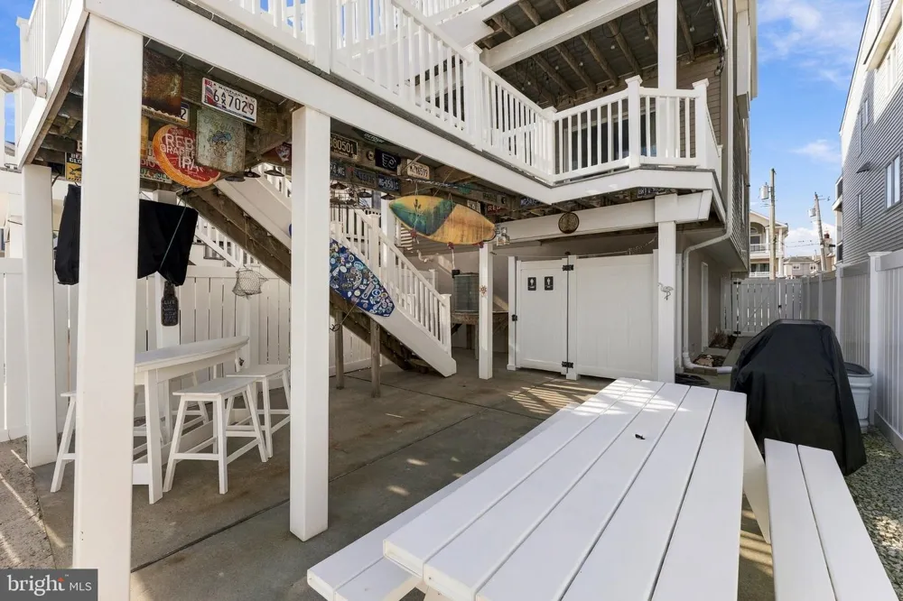 325 56TH STREET Sea Isle City, NJ 08243